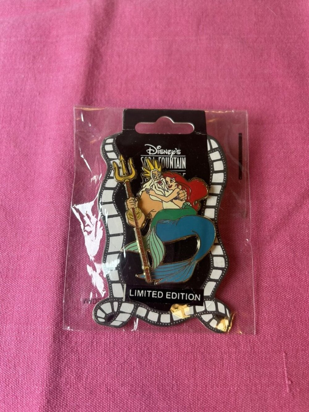 Disney Pin Ariel The Little Mermaid LE 300 Soda Hollywood King Triton new Rare
